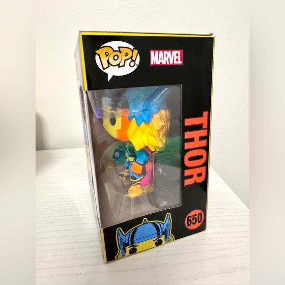 Funko Pop Marvel 650 Bobble-Head Thor - Picture 3 of 6